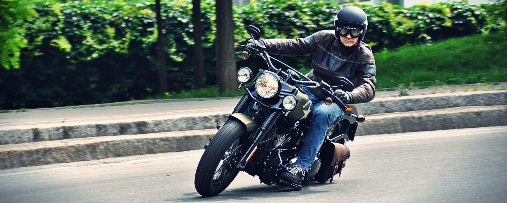 Fari Supplementari LED 4,5 per Harley Softail Slim nero