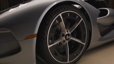 Hennessey Blackbird: i cerchi in lega leggera da 20'' sull'anteriore e 21'' sul posteriore