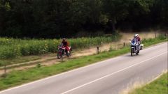 Honda Africa Twin 1100: strada e off road in un video
