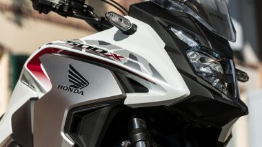 Honda CB500X 2021: le luci sono tutte a LED