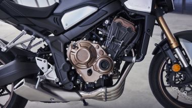 Honda CB650R 2024, il motore 4 in linea rimane confermato