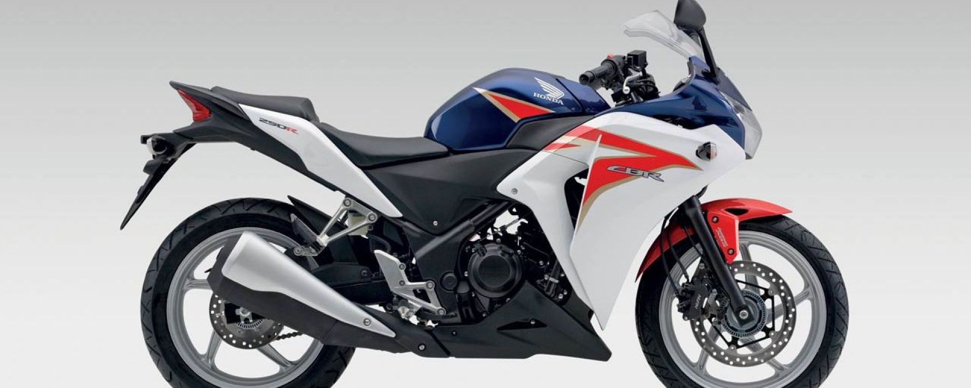 Honda cbr250r пластик