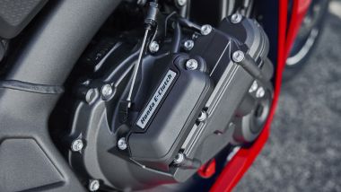 Honda CBR650R 2024, dettaglio della frizione elettronica