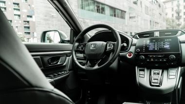 Honda CR-V Hybrid e:HEV, il posto di guida