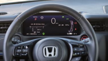 Honda e:Ny1, il quadro strumenti da 10,25 pollici