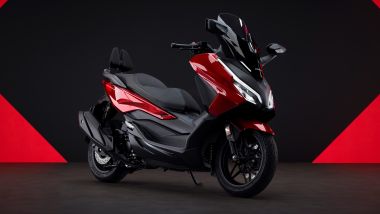 Honda Forza 350 2025: 3/4 anteriore