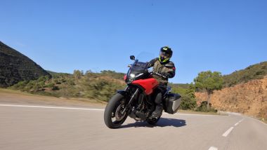 Honda NC750X 2025 alla prova su strada