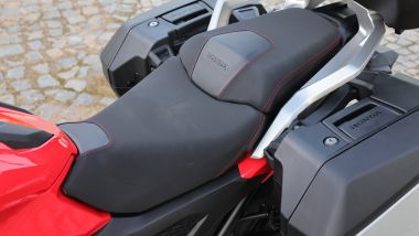 Honda NC750X 2025: la sella Comfort