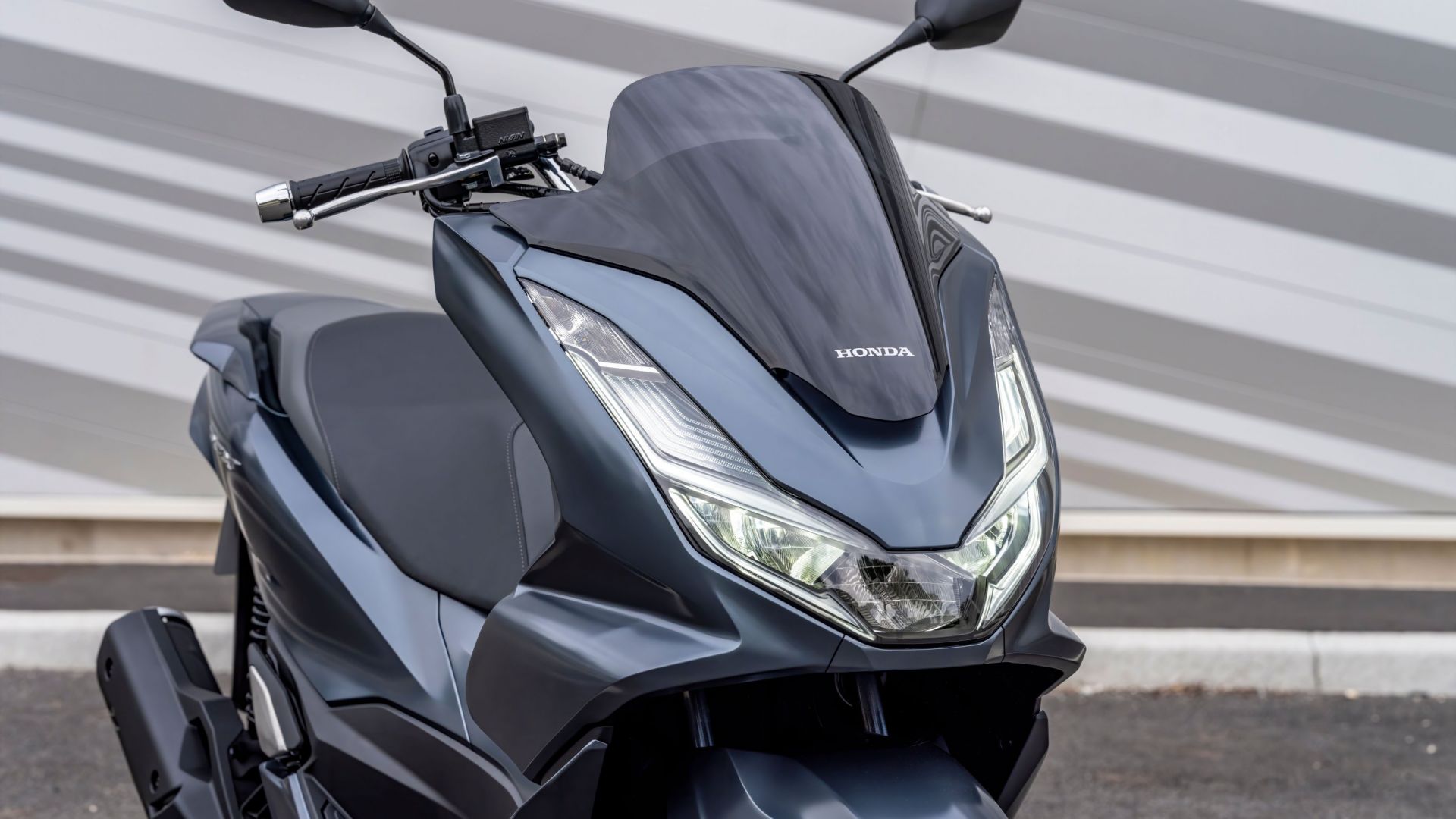 Honda PCX 2021: le novità, come cambia lo scooter cittadino - MotorBox