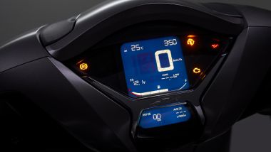 Honda SH350i 2021: la strumentazione LCD