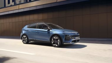 Hyundai Bayon 2024: i cerchi in lega possono essere 17 pollici