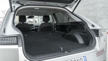 Hyundai Ioniq 5, più di 1.500 litri con gli schienali abbassati