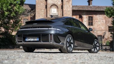 Hyundai Ioniq 6 è in sconto anche in Italia. E non di poco