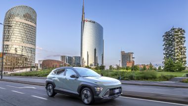 Hyundai Kona Hybrid 2023: il suo territorio preferito è dentro le mura urbane