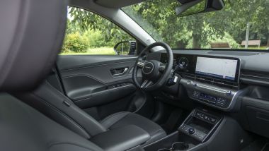 Hyundai Kona Hybrid: panoramica interni