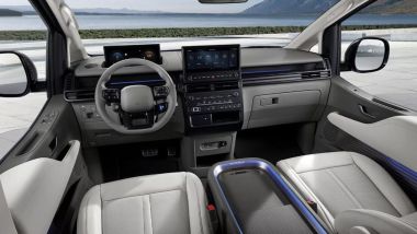 Hyundai Staria 2026: abitacolo versatile, confortevole e con finiture lussuose