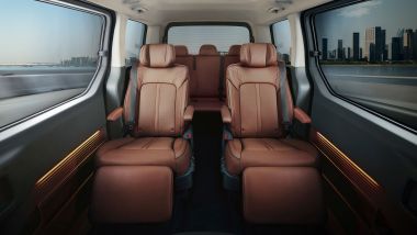 Hyundai Staria, le poltrone in modalità Relax dell'allestimento Luxury