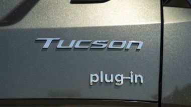 Hyundai Tucson plug-in hybrid: il badge posteriore