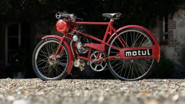 Il Derny con livrea Motul è stato realizzato tra gli anni '30 e '50