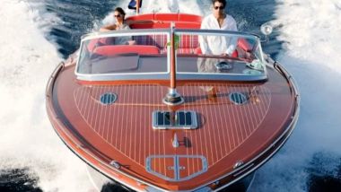 Il J Craft torpedo R di Jenson Button - Foto da Charter World