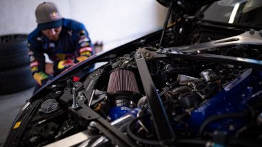 Il motore di una BMW M4 Competition preparata dai Red Bull Driftbrothers