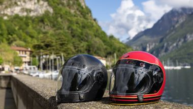 Il nuovo Bell Bullit GT è disponibile in fibra di vetro o in fibra di carbonio