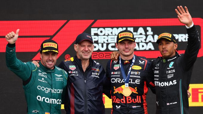 Il podio del GP del Canada 2023 a Montreal: Verstappen (Red Bull), Alonso (Aston Martin) e Hamilton (Mercedes). E c'è Newey
