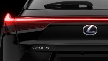 Il posteriore della Lexus UX Midnight Edition Hybrid