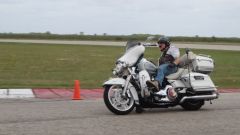 Guidare una moto senza mani: un nuovo record del mondo