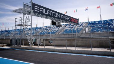 Il rettilineo di partenza del Balaton Park Circuit