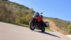 Honda NC750X DCT 2025, prova: difetti, arrivo, scheda tecnica