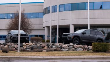 In Stellantis, parking policy piuttosto... rigida