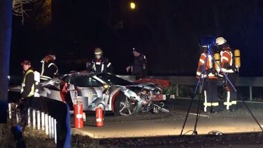 Incidente prototipo Ferrari: l'auto distrutta dopo l'impatto con il guardrail - Foto Einsatz-Report24 / YouTube