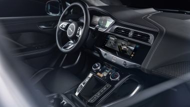 Jaguar I-Pace 2021: l'abitacolo del SUV EV inglese