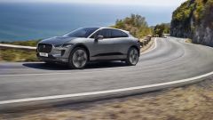 Auto elettriche: Jaguar I-Pace e Tesla verso il successo