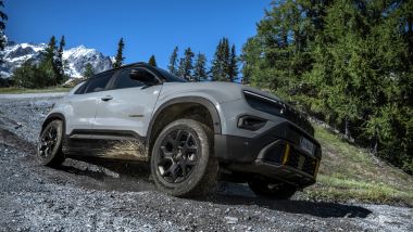 Jeep Avenger 4xe: il B-SUV debutta con la trazione integrale anche limited edition