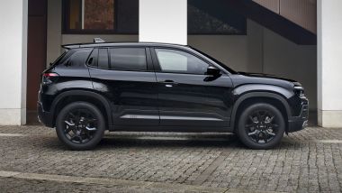 Jeep Avenger Black Edition: debutta una versione esclusiva del B-SUV Stellantis