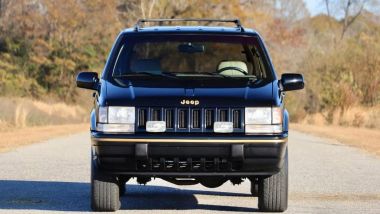 Jeep Grand CHerokee 1994: Brad Pitt la acquistò dopo il successo di Intervista col Vampiro