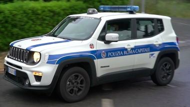 Jeep Renegade 4xe plug-in per la Polizia Locale di Roma Capitale