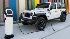 Jeep Wrangler 5p 2022: solo plug-in hybrid (4xe). Prezzi e novità