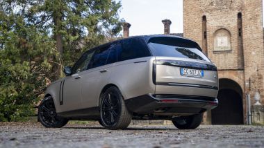 JLR: fermata la produzione di Range Rover (foto) e Range Rover Sport