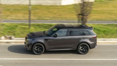 JLR: sospesa la produzione della fabbrica di Solihull per un problema di fornitura