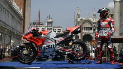 MotoGP 2018, Ducati: ecco Jorge Lorenzo con la Desmosedici a Venezia