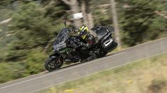 Kawasaki Versys 1100 SE 2025, prova: pregi, difetti e prezzi