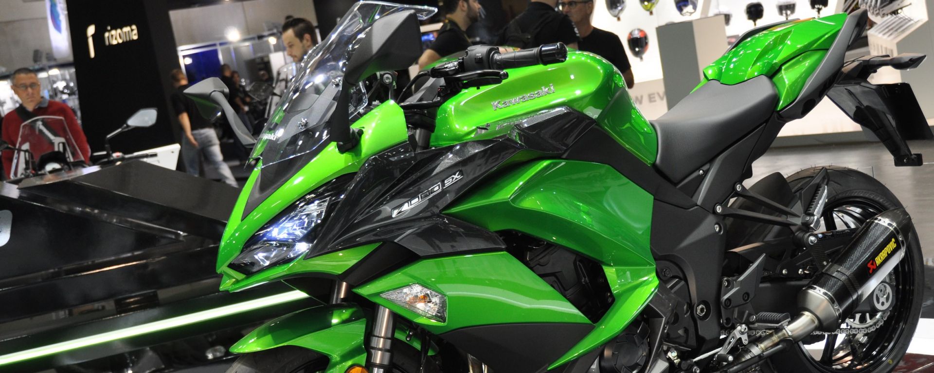 Intermot 2016: Kawasaki Z1000SX 2017, la sport tourer si aggiorna - MotorBox Intermot 2016: Kawasaki Z1000SX 2017, la sport tourer si aggiorna - MotorBox