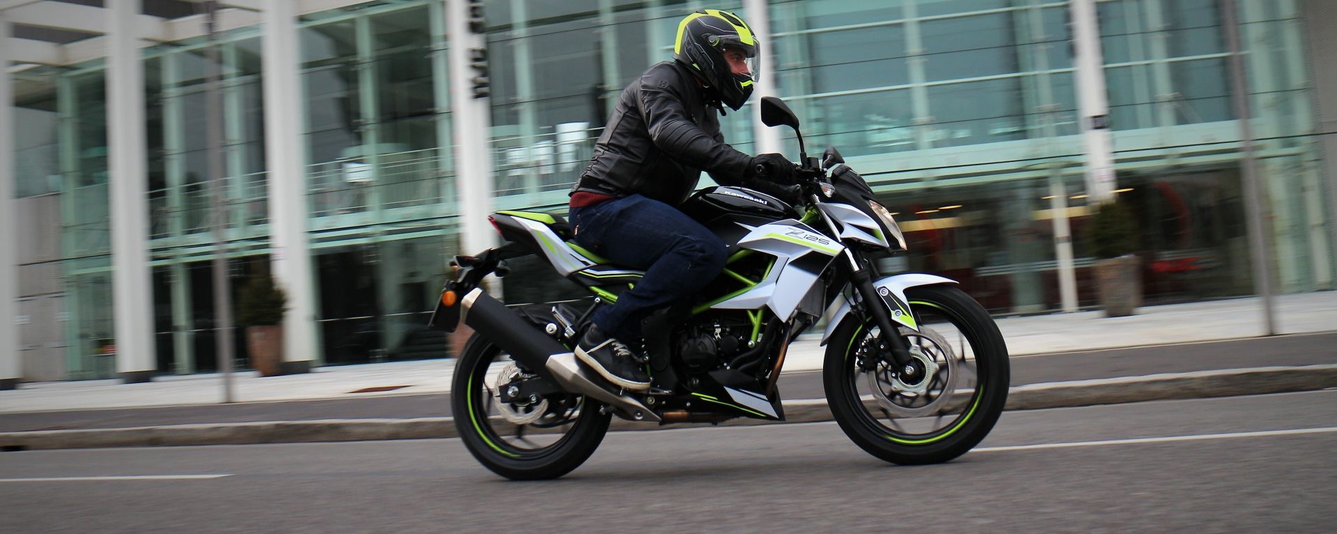 Kawasaki Z125 2019 Prova Su Strada Scheda Tecnica E Prezzo Motorbox