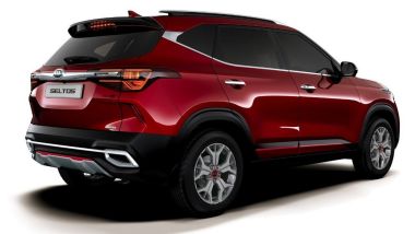 Kia Seltos 2019, il SUV compatto nella vista 3/4 posteriore