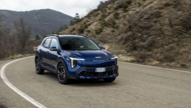 Kia Stonic 1.0 TGD-i 7 DCT GT Linea: motore 1.0 tre cilindri MHEV 48V da 115 CV