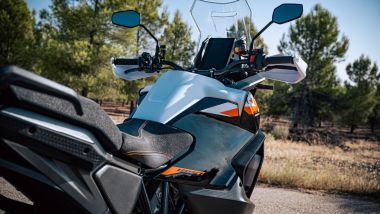 KTM 1390 Super Adventure S 2025 - Dettaglio 