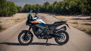 KTM 1390 Super Adventure S 2025 - Profilo 